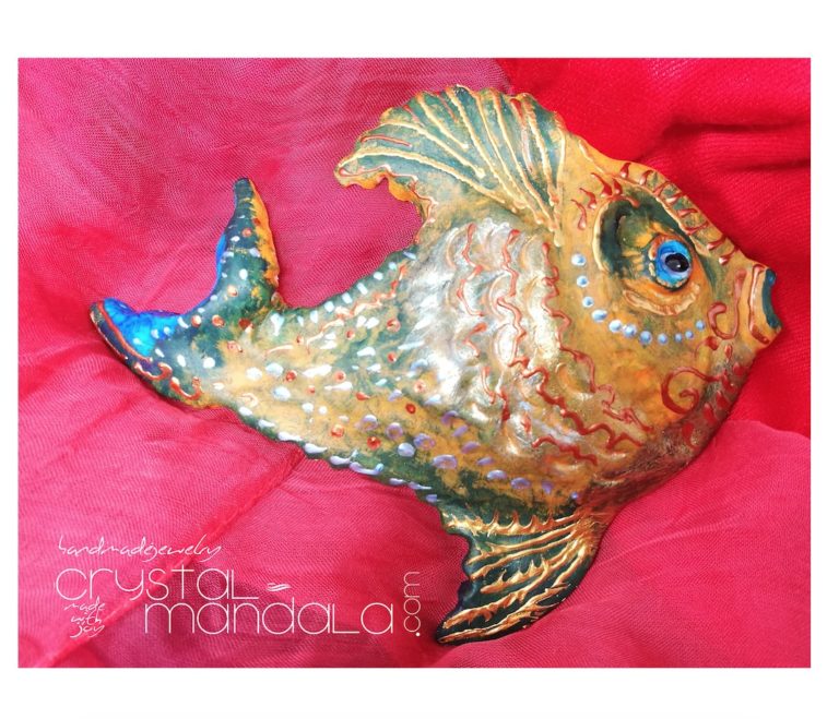 Pesce dipinto a mano, ippocampo realizzato a mano - Crystal-mandala. Pesci scolpiti a mano. Decorazioni in resina, sculture fatte a mano. Dipinte a mano.