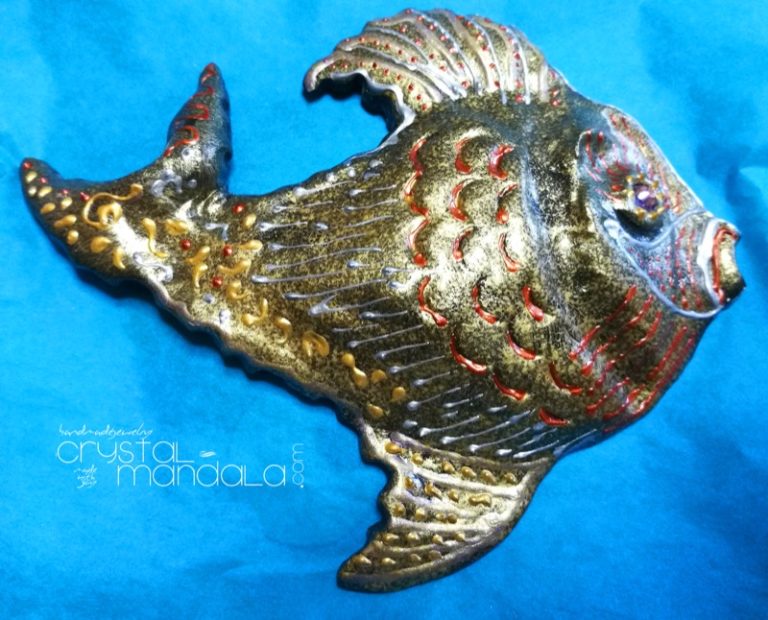 Pesce dipinto a mano, ippocampo realizzato a mano - Crystal-mandala. Pesci scolpiti a mano. Decorazioni in resina, sculture fatte a mano. Dipinte a mano.