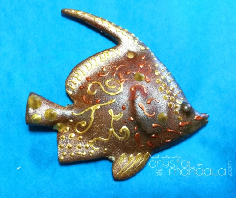 Pesce dipinto a mano, ippocampo realizzato a mano - Crystal-mandala. Pesci scolpiti a mano. Decorazioni in resina, sculture fatte a mano. Dipinte a mano. Clay fish, handmade fish. Ceramic fish.