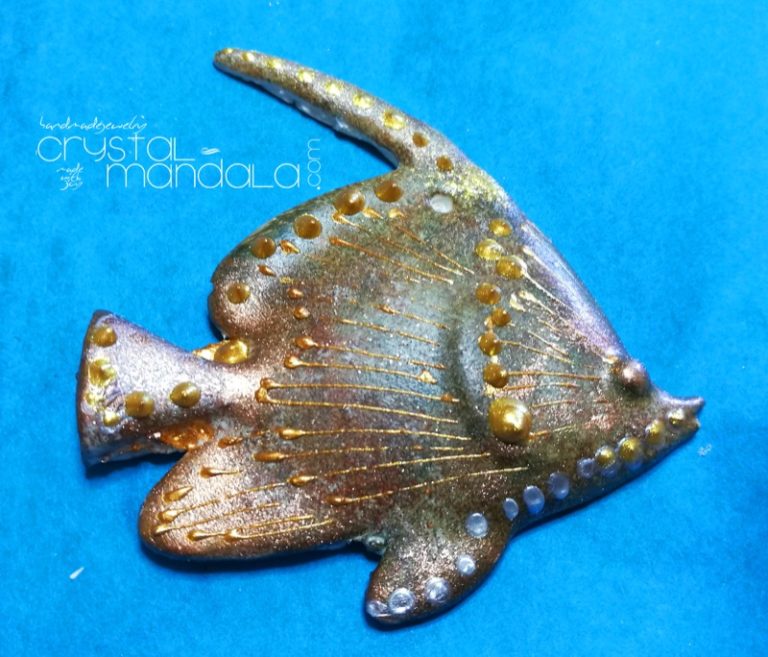 Pesce dipinto a mano, ippocampo realizzato a mano - Crystal-mandala. Pesci scolpiti a mano. Decorazioni in resina, sculture fatte a mano. Dipinte a mano. Clay fish, handmade fish. Ceramic fish.