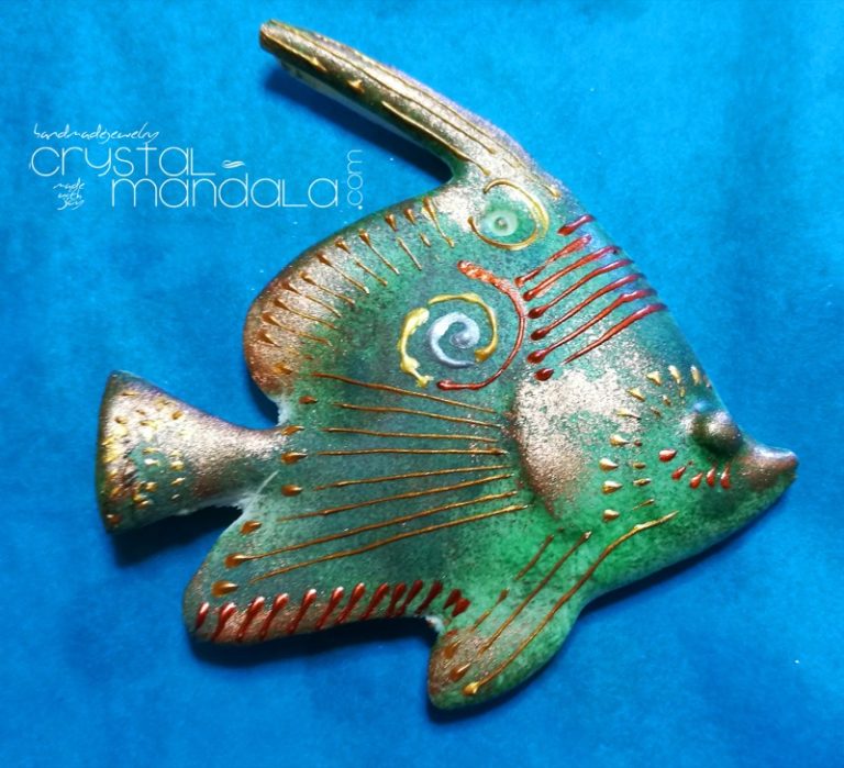 Pesce dipinto a mano, ippocampo realizzato a mano - Crystal-mandala. Pesci scolpiti a mano. Decorazioni in resina, sculture fatte a mano. Dipinte a mano. Clay fish, handmade fish. Ceramic fish.