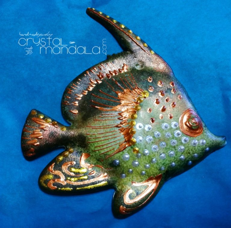 Pesce dipinto a mano, ippocampo realizzato a mano - Crystal-mandala. Pesci scolpiti a mano. Decorazioni in resina, sculture fatte a mano. Dipinte a mano. Clay fish, handmade fish. Ceramic fish.
