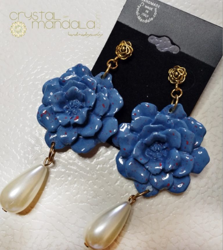 fine handmade jewelry, beaded necklace, Ciondolo cristalli, Beading Pendant, bead embroidery - by #machegioia® - #crystal-mandala.com gioielli fatti a mano, gioielli con cristalli, Enchanted collection, gioielli in tessitura, gioielli su commissione