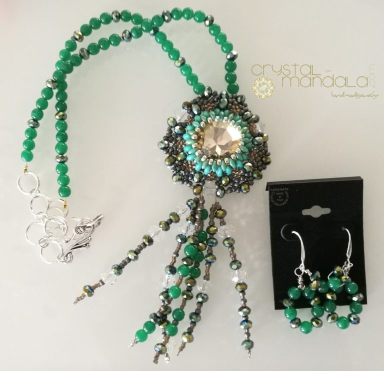 fine handmade jewelry, beaded necklace, Ciondolo cristalli, Beading Pendant, bead embroidery - by #machegioia® - #crystal-mandala.com gioielli fatti a mano, gioielli con cristalli, Enchanted collection, gioielli in tessitura, gioielli su commissione