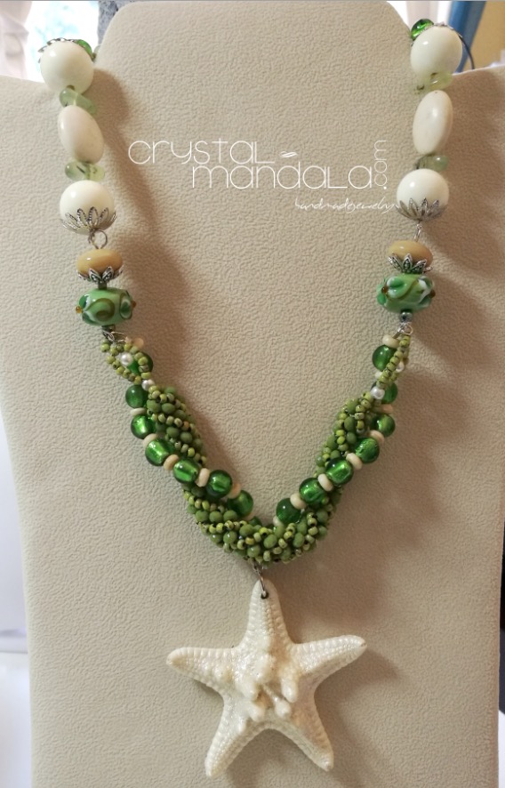 fine handmade jewelry, beaded necklace, Ciondolo cristalli, Beading Pendant, bead embroidery - by #machegioia® - #crystal-mandala.com gioielli fatti a mano, gioielli con cristalli, Enchanted collection, gioielli in tessitura, gioielli su commissione