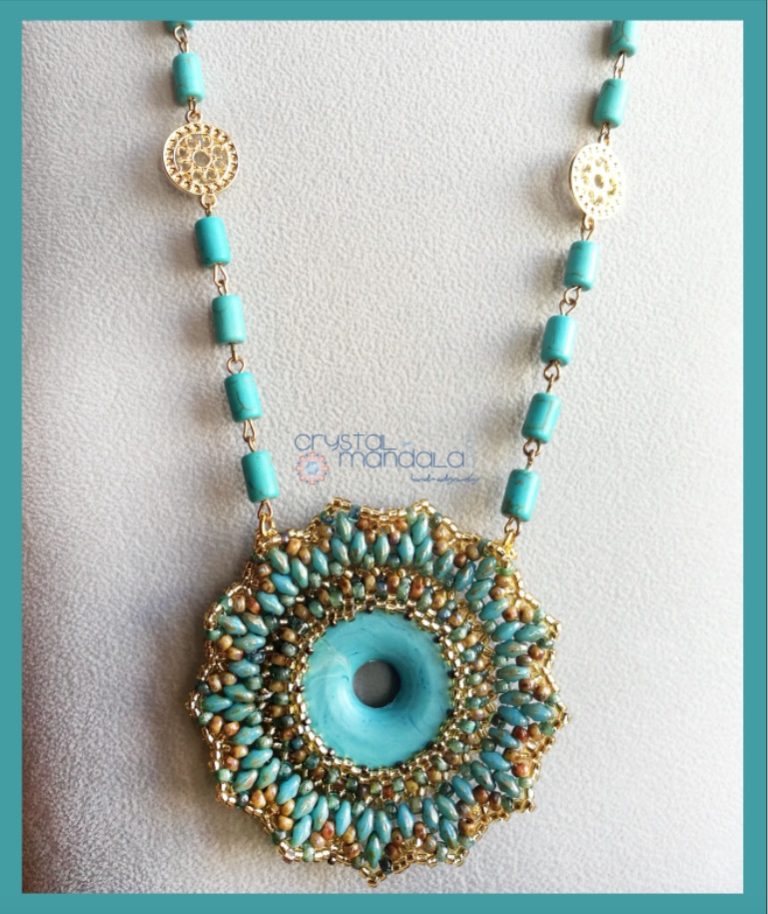 fine handmade jewelry, beaded necklace, Ciondolo cristalli, Beading Pendant, bead embroidery - by #machegioia® - #crystal-mandala.com gioielli fatti a mano, gioielli con cristalli, Enchanted collection, gioielli in tessitura, gioielli su commissione