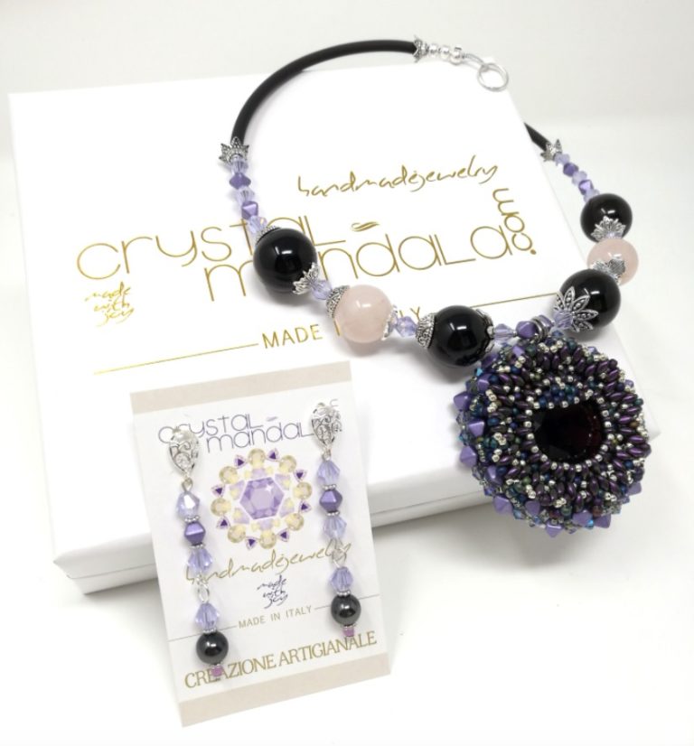 fine handmade jewelry, beaded necklace, Ciondolo cristalli, Beading Pendant, bead embroidery - by #machegioia® - #crystal-mandala.com gioielli fatti a mano, gioielli con cristalli, Enchanted collection, gioielli in tessitura, gioielli su commissione