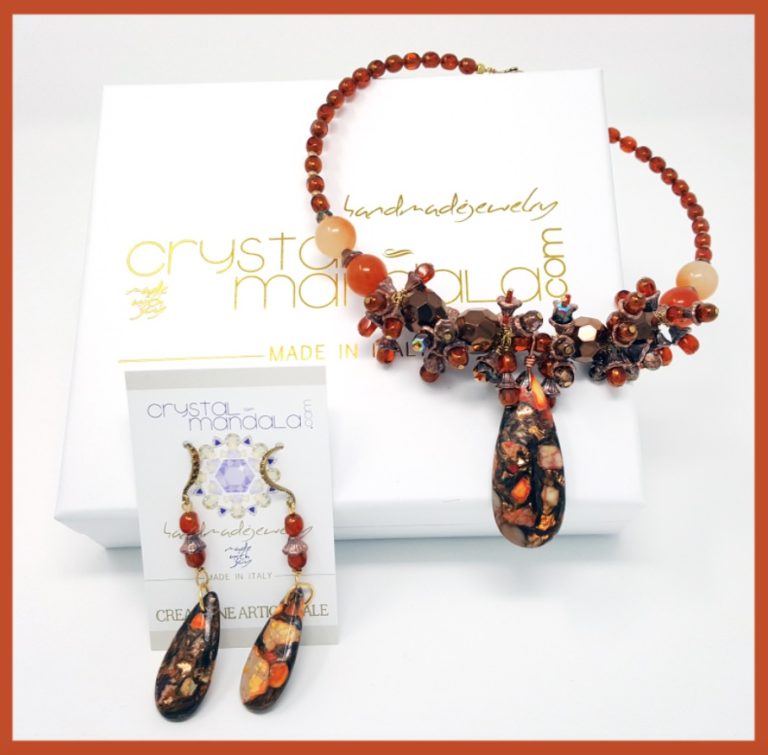 Gioielli Crystal-Mandala, #CrystalMandala_gioielli, Crystal Mandala Gioielli, fine handmade jewelry, beaded necklace, Ciondolo cristalli, Beading Pendant, bead embroidery - by #machegioia® - #crystal-mandala.com gioielli fatti a mano, gioielli con cristalli, Enchanted collection, gioielli in tessitura, gioielli su commissione