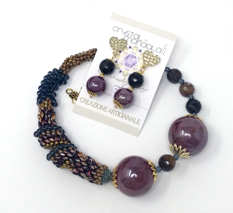Gioielli Crystal-Mandala, #CrystalMandala_gioielli, Crystal Mandala Gioielli, fine handmade jewelry, beaded necklace, Ciondolo cristalli, Beading Pendant, bead embroidery - by #machegioia® - #crystal-mandala.com gioielli fatti a mano, gioielli con cristalli, Enchanted collection, gioielli in tessitura, gioielli su commissione