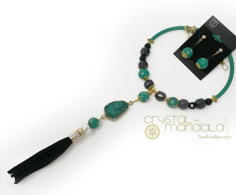 Gioielli Crystal-Mandala, #CrystalMandala_gioielli, Crystal Mandala Gioielli, fine handmade jewelry, beaded necklace, Ciondolo cristalli, Beading Pendant, bead embroidery - by #machegioia® - #crystal-mandala.com gioielli fatti a mano, gioielli con cristalli, Enchanted collection, gioielli in tessitura, gioielli su commissione