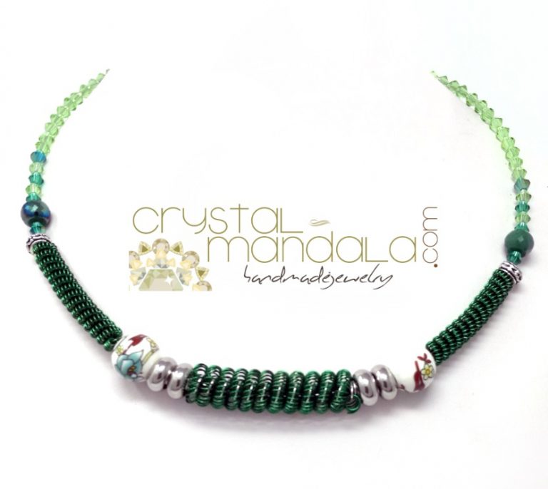 Crystal-Mandala Jewelry, Gioielli Crystal-Mandala, #CrystalMandala_gioielli, Crystal Mandala Gioielli, fine handmade jewelry, beaded necklace, Ciondolo cristalli, Beading Pendant, bead embroidery - by #machegioia® - #crystal-mandala.com gioielli fatti a mano, gioielli con cristalli, Enchanted collection, gioielli in tessitura, gioielli su commissione