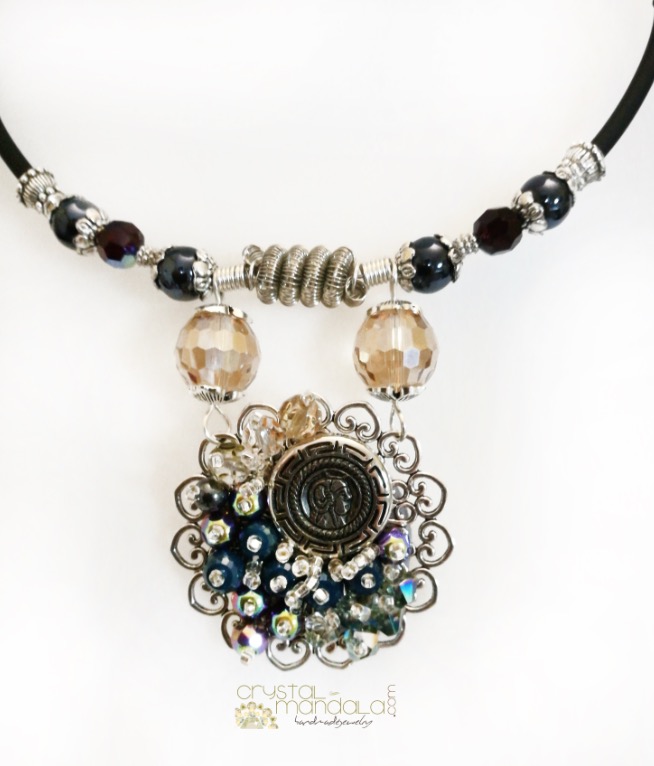 Crystal-Mandala Jewelry, Gioielli Crystal-Mandala, #CrystalMandala_gioielli, Crystal Mandala Gioielli, fine handmade jewelry, beaded necklace, Ciondolo cristalli, Beading Pendant, bead embroidery - by #machegioia® - #crystal-mandala.com gioielli fatti a mano, gioielli con cristalli, Enchanted collection, gioielli in tessitura, gioielli su commissione