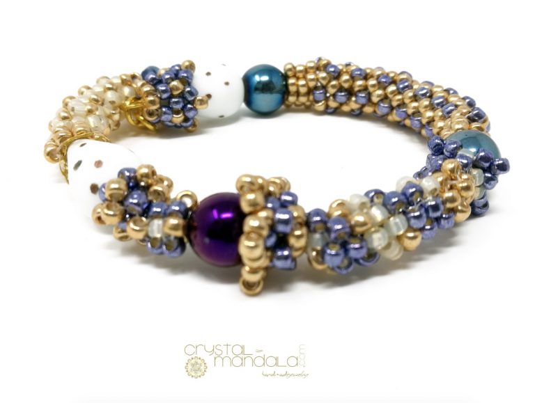 Crystal-Mandala Jewelry, Gioielli Crystal-Mandala, #CrystalMandala_gioielli, Crystal Mandala Gioielli, fine handmade jewelry, beaded necklace, Ciondolo cristalli, Beading Pendant, bead embroidery - by #machegioia® - #crystal-mandala.com gioielli fatti a mano, gioielli con cristalli, Enchanted collection, gioielli in tessitura, gioielli su commissione