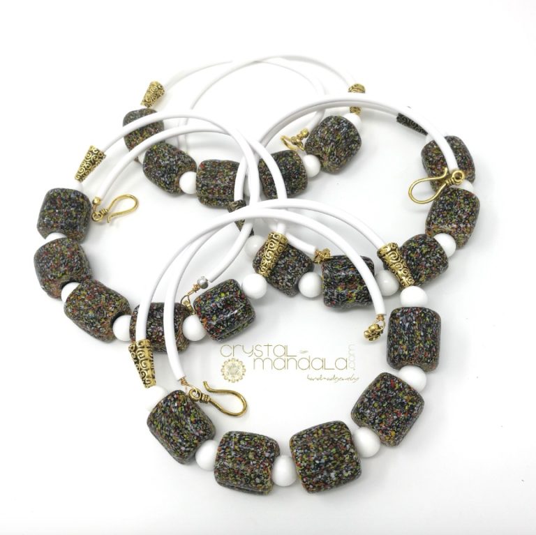 Crystal-Mandala Jewelry, Gioielli Crystal-Mandala, #CrystalMandala_gioielli, Crystal Mandala Gioielli, fine handmade jewelry, beaded necklace, Ciondolo cristalli, Beading Pendant, bead embroidery - by #machegioia® - #crystal-mandala.com gioielli fatti a mano, gioielli con cristalli, Enchanted collection, gioielli in tessitura, gioielli su commissione